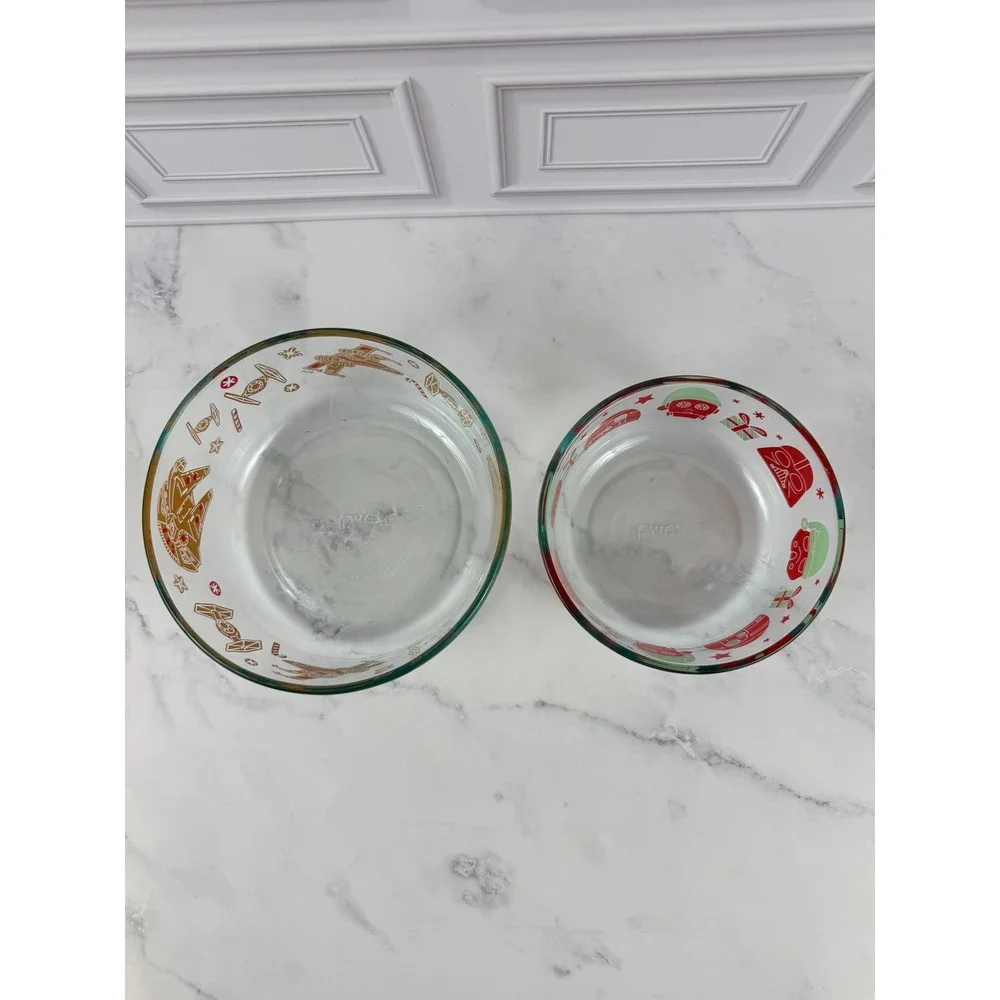 Set of 2 STAR WARS Holiday Pyrex Dishes 6